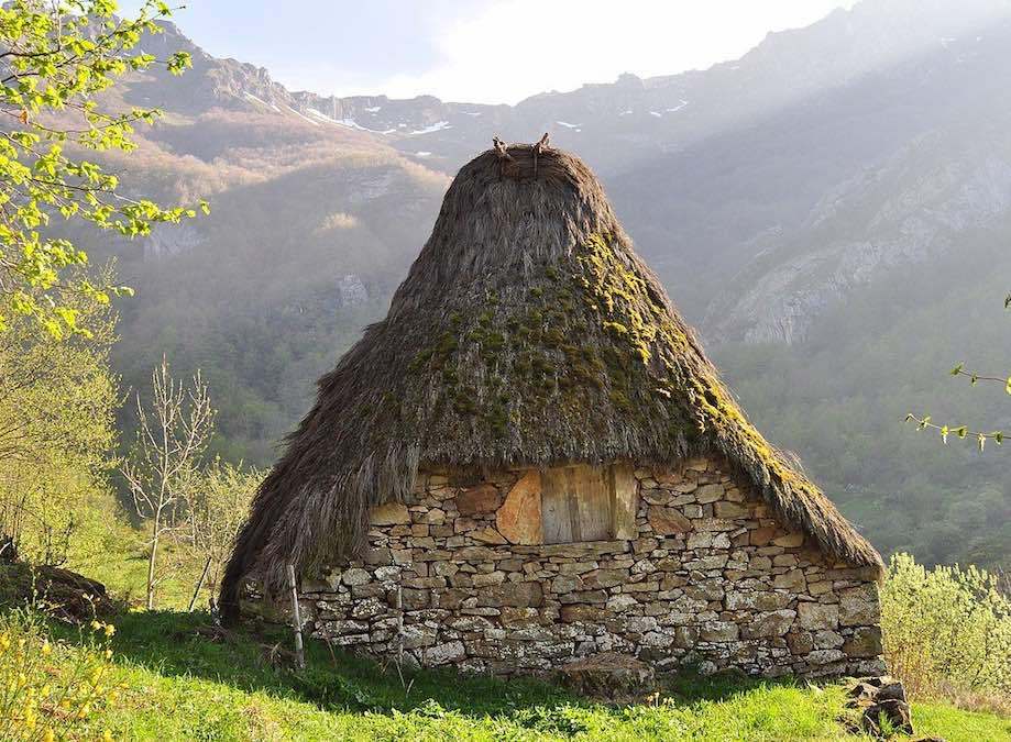 4. Casas de Teito - Somiedo