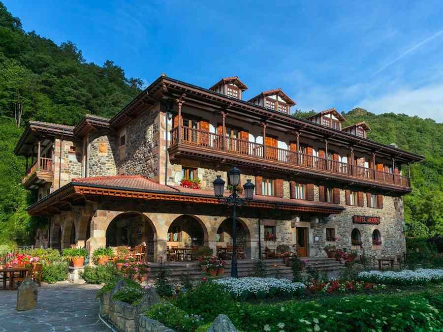 Het hotel in de Picos de Europa, in de Leibana vallei