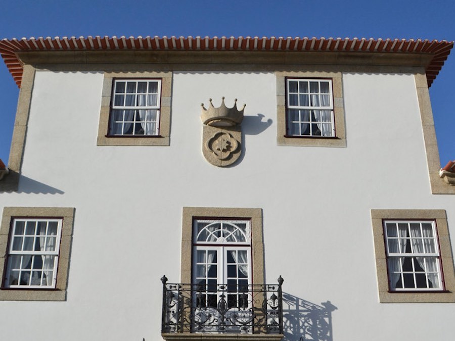 1..2 Façade