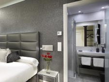 7b. Klein design guesthouse aan de Plaza Nueva in Bilbao