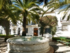 Hotel net buiten Malaga in Benalmadena Pueblo