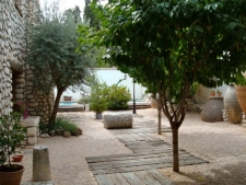 De patio van de villa