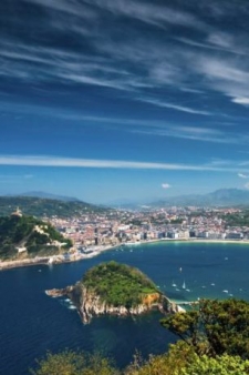 Zicht op San Sebastian aan de Concha Baai