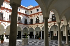 Hotel in 17e eeuws Klooster aan de kade van Cádiz