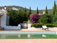 Zwembad bij Cortijo Cazalla de la Sierra