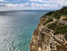 reis-cadiz-kust-klif-wandelen