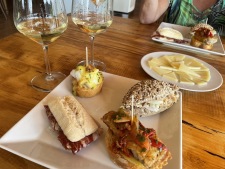 Pintxos met Txakoli!